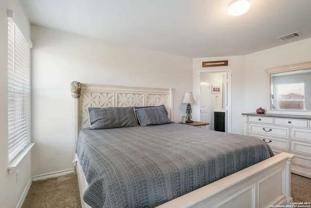 $1,850 | 12915 Whisper Crossing, San Antonio, TX 78252