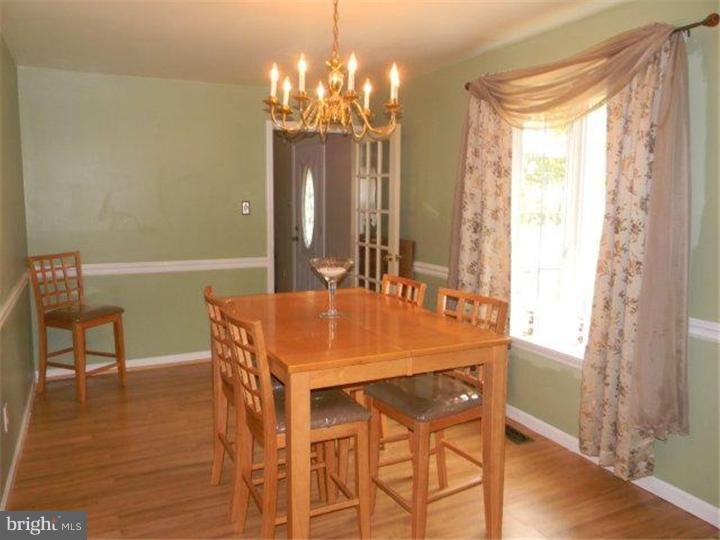 11023 Rennard Street Philadelphia, PA 19116 - Photo 8 of 25 Gallery Image 8