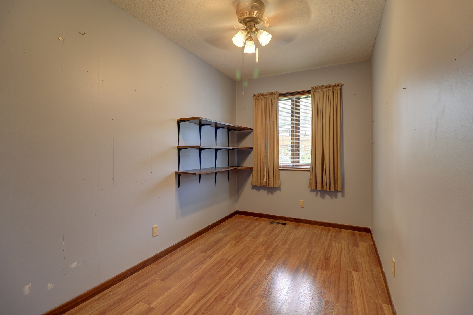 1815 9th Street Camanche, IA 52730 - Photo 21 of 37