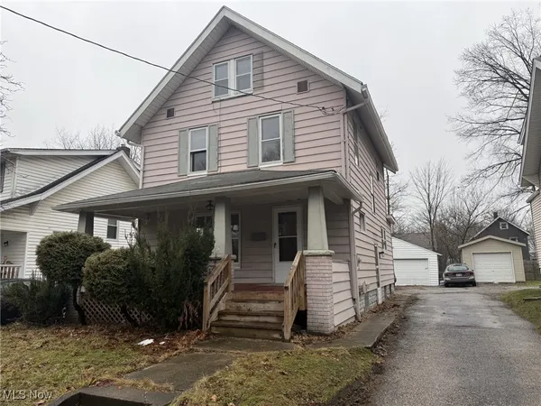 $124,900 | 1098 Big Falls Avenue, Akron, OH 44310