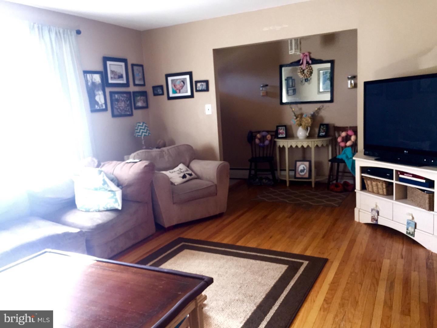21 Compton Way Hamilton Square, NJ 08690 - Photo 2 of 7 Gallery Image 2