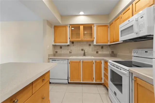 $1,850 | 534 Orange Drive, Unit 11, Altamonte Springs, FL 32701