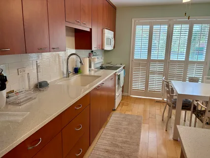 $325,000 | 5802 Wolf Road, Unit 1, Western Springs, IL 60558