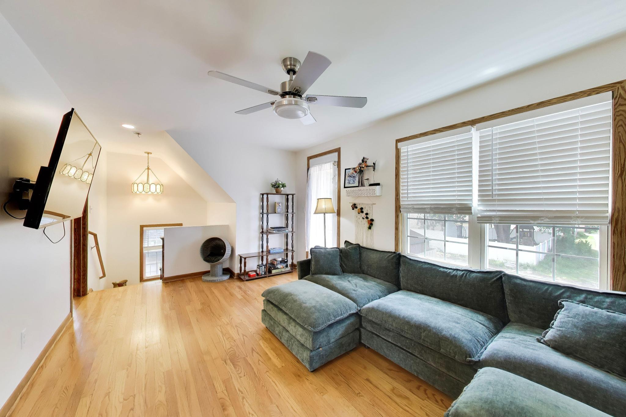 3290 Ridge Road Highland, IN 46322 - Photo 17 of 39 2048x1365