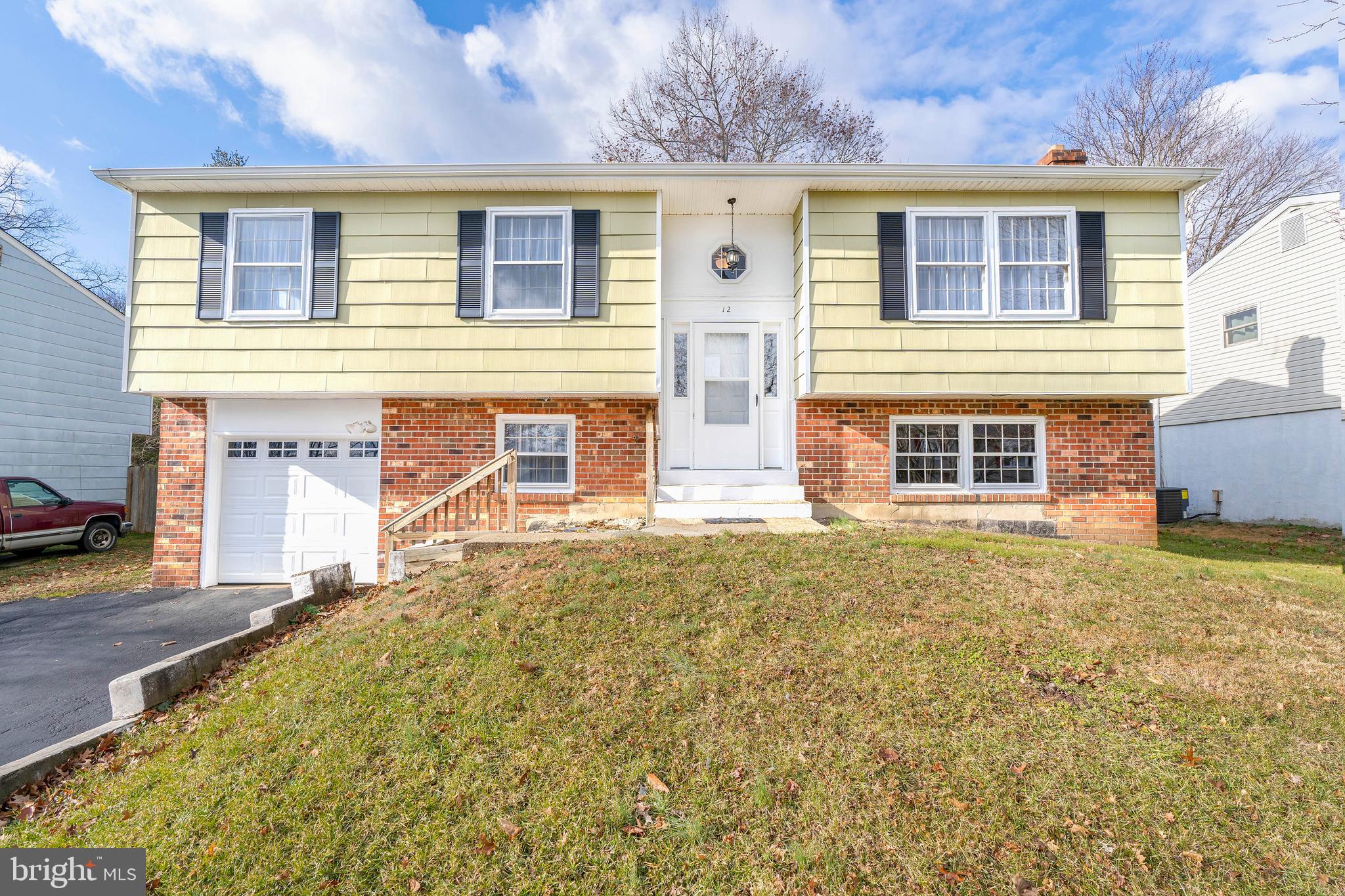 12 Heather Road Newark, DE 19702 - Photo 1 of 32 Gallery Image 1