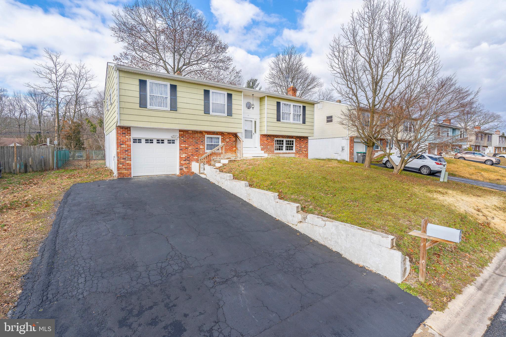 12 Heather Road Newark, DE 19702 - Photo 2 of 32 Gallery Image 2