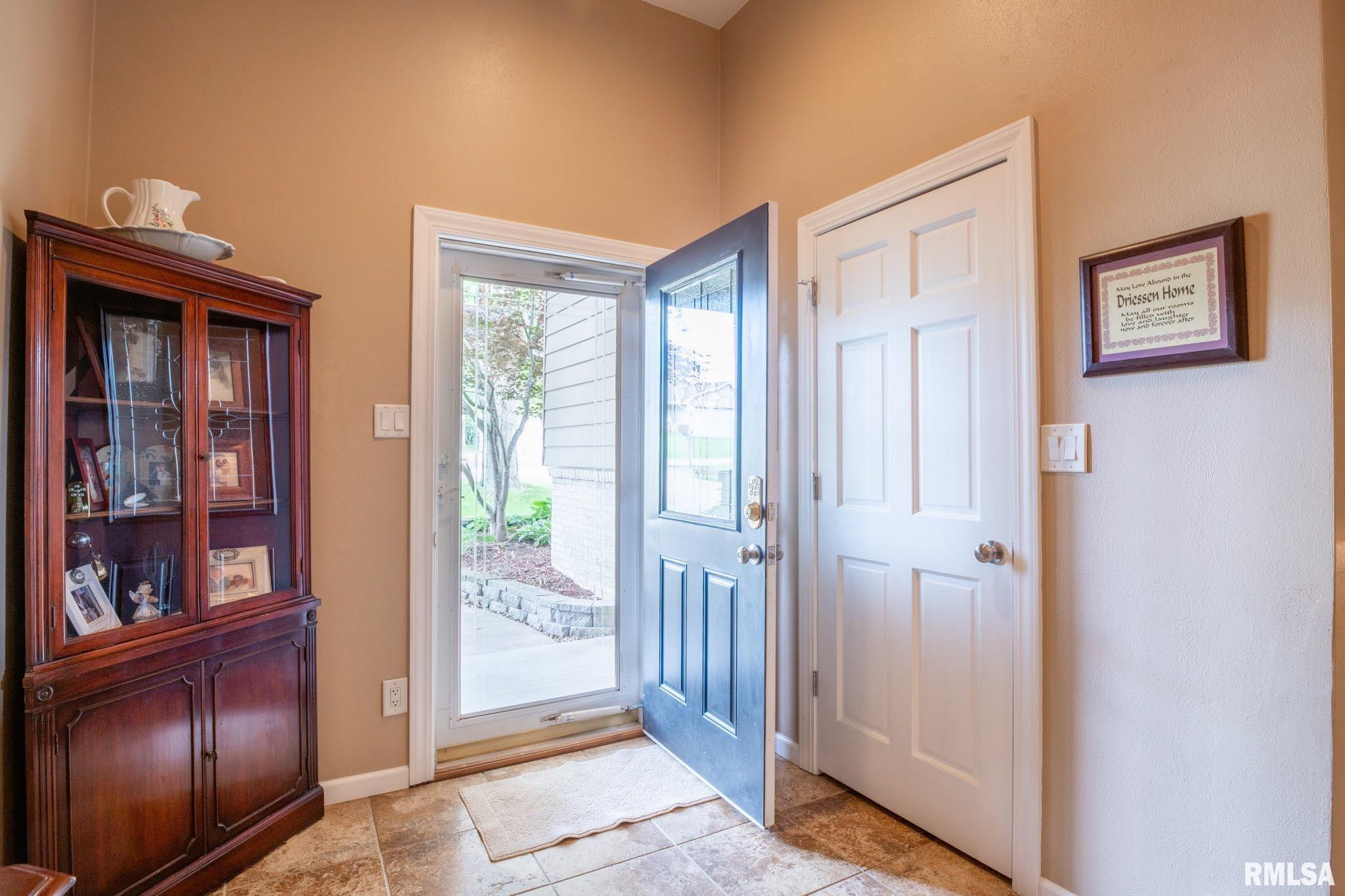 9921 West Buckhaven Court Mapleton, IL 61547 - Photo 6 of 54 Gallery Image 6