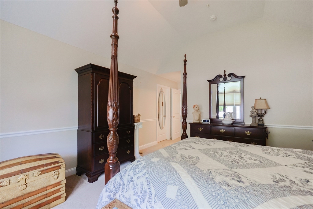 36 Edmonds Circle, Unit 36 Northbridge, MA 01588 - Photo 14 of 33