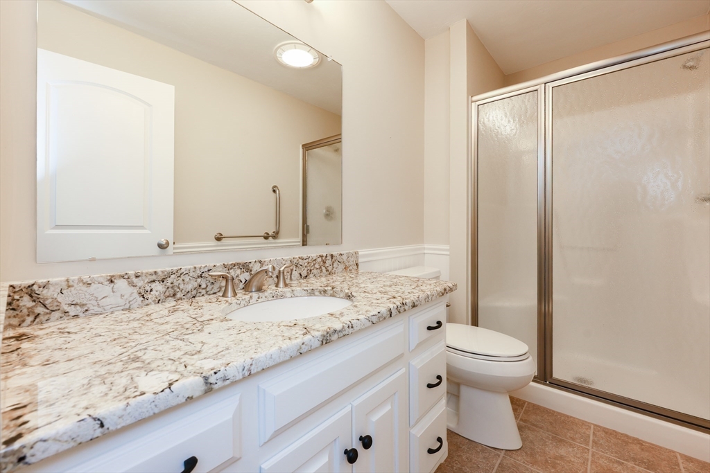 36 Edmonds Circle, Unit 36 Northbridge, MA 01588 - Photo 16 of 33