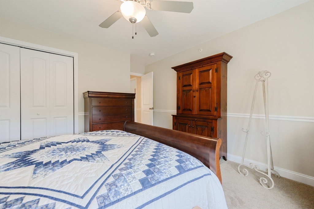 36 Edmonds Circle, Unit 36 Northbridge, MA 01588 - Photo 18 of 33