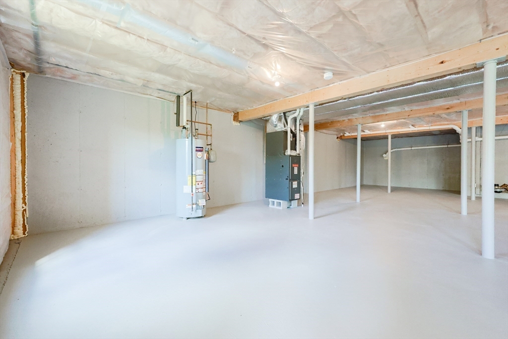 36 Edmonds Circle, Unit 36 Northbridge, MA 01588 - Photo 21 of 33