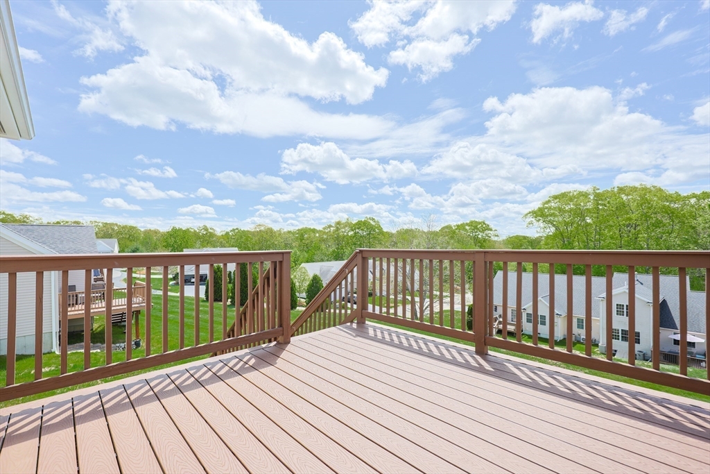 36 Edmonds Circle, Unit 36 Northbridge, MA 01588 - Photo 26 of 33