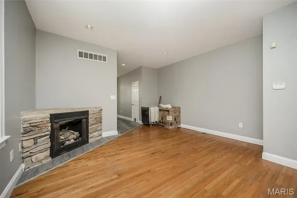 $259,000 | 2922 Sidney Street, St. Louis, MO 63118