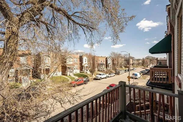 $259,000 | 2922 Sidney Street, St. Louis, MO 63118