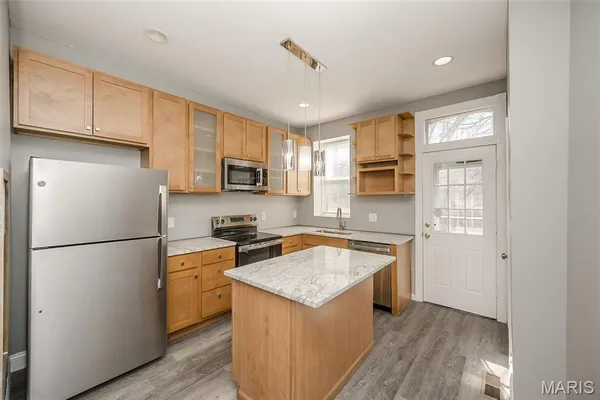 $259,000 | 2922 Sidney Street, St. Louis, MO 63118