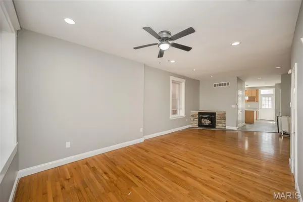 $259,000 | 2922 Sidney Street, St. Louis, MO 63118