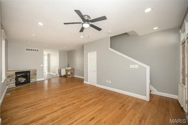 $259,000 | 2922 Sidney Street, St. Louis, MO 63118