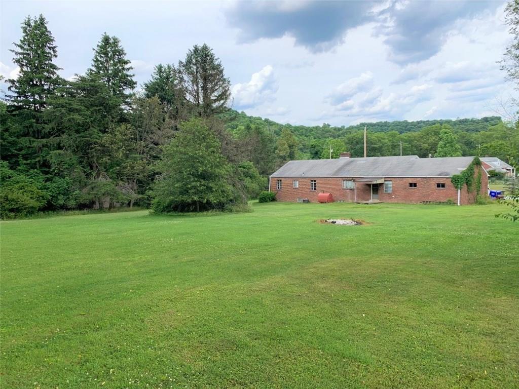 104 Orris Road Bell Acres, PA 15143 - Photo 2 of 12 Gallery Image 2