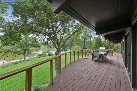 $1,675,000 | 83 Lakeview Parkway, Barrington, IL 60010
