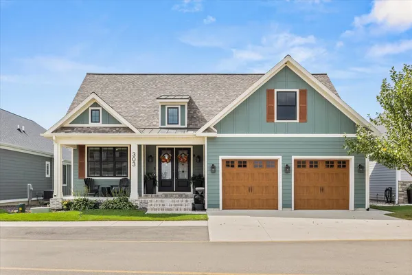 $1,299,000 | 303 Leeward Way, Ottawa, IL 61350