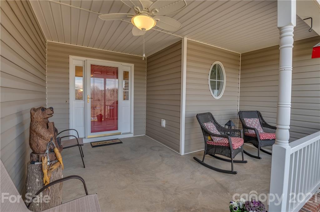 197 Hunters Trace Rutherfordton, NC 28139 - Photo 2 of 33
