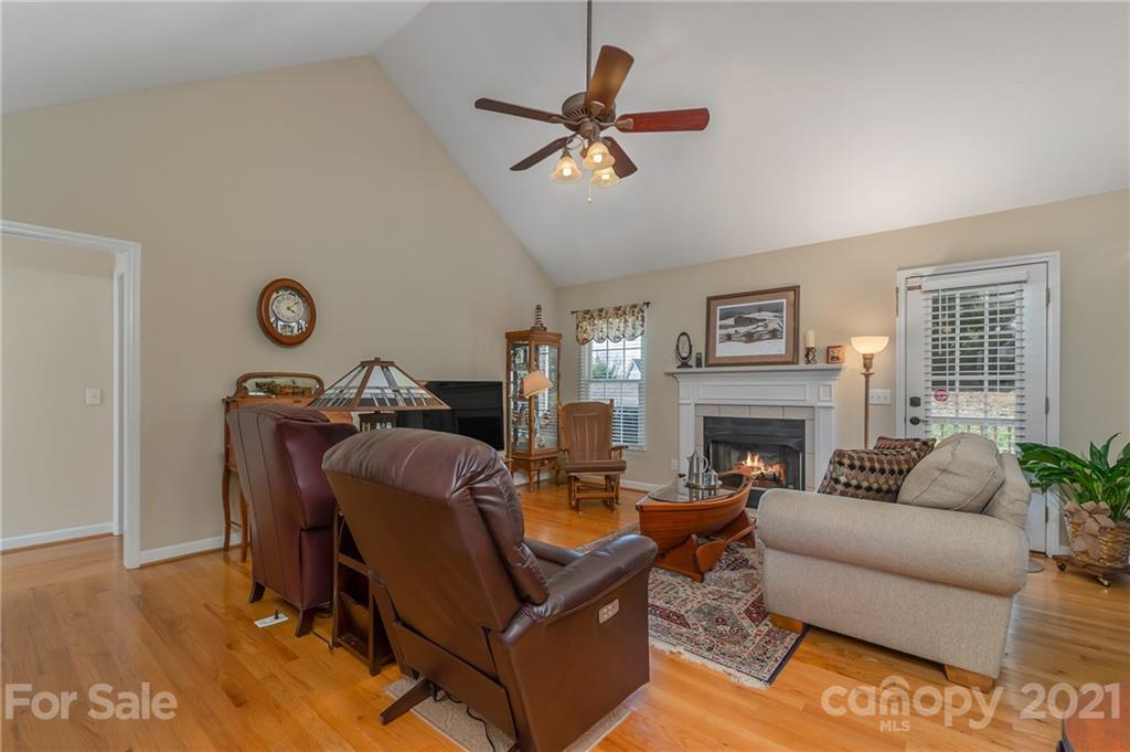 197 Hunters Trace Rutherfordton, NC 28139 - Photo 5 of 33