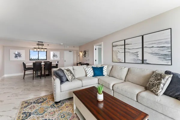 $9,500 | 300 Ocean Trail Way, Unit 607, Jupiter, FL 33477