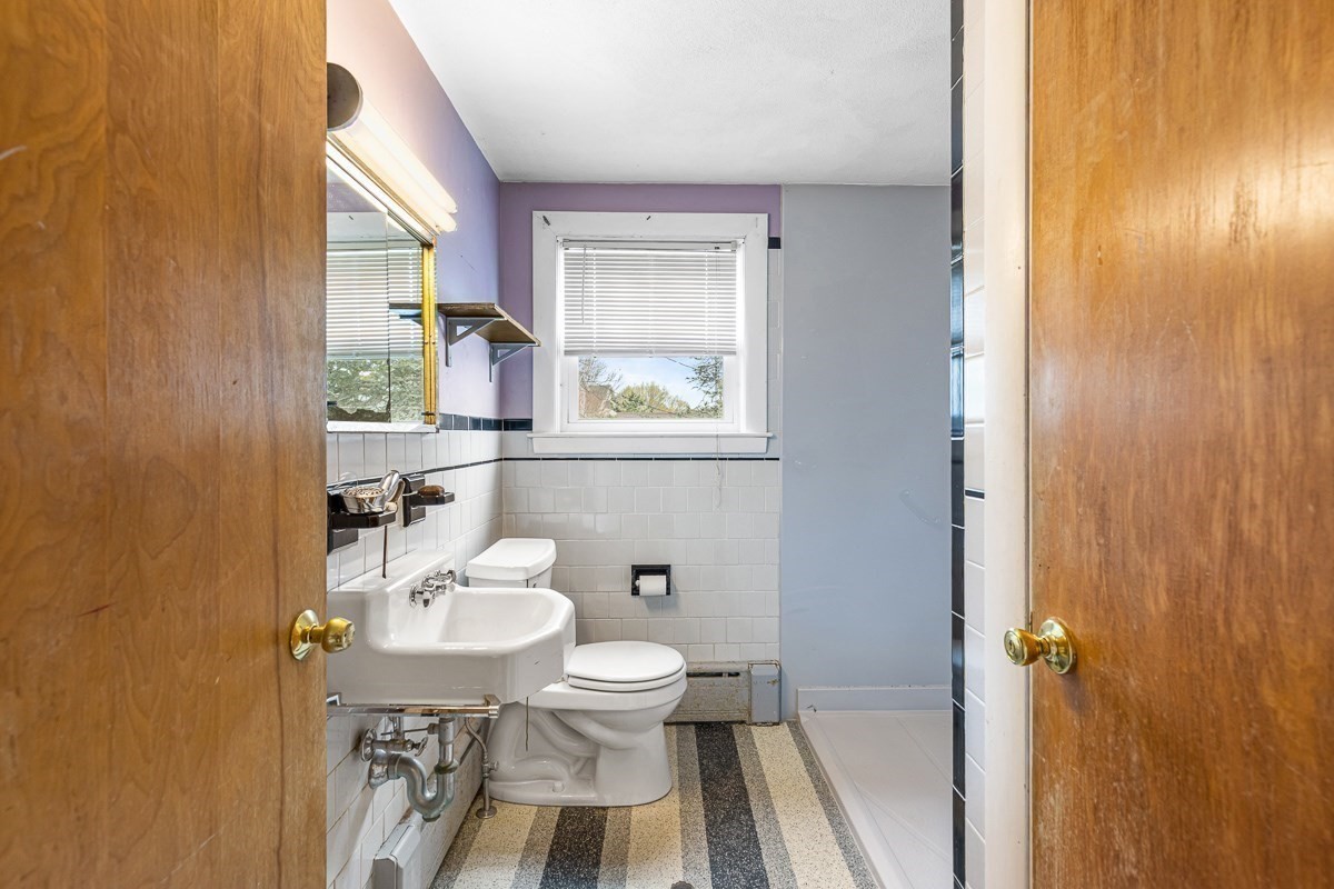 1292 Riverside Avenue Somerset, MA 02726 - Photo 12 of 40 Gallery Image 12