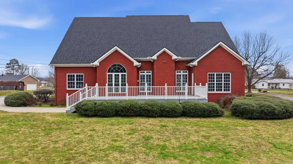 $680,000 | 825 Dennis Avenue, Jasper, TN 37347