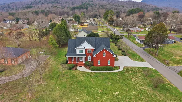 $680,000 | 825 Dennis Avenue, Jasper, TN 37347