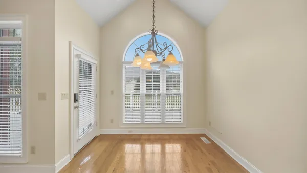 $680,000 | 825 Dennis Avenue, Jasper, TN 37347