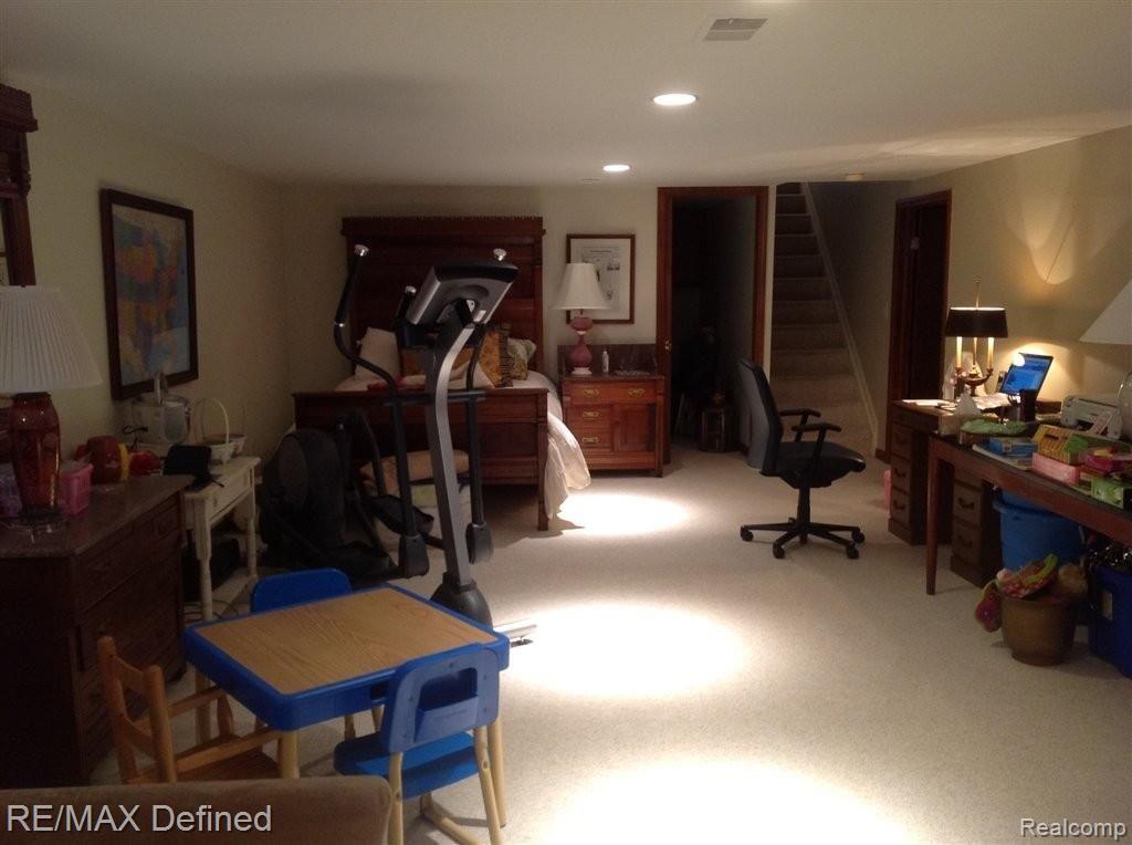 1423 Oakstone Drive Rochester, MI 48309 - Photo 19 of 23 Room for guest bed, kids, office