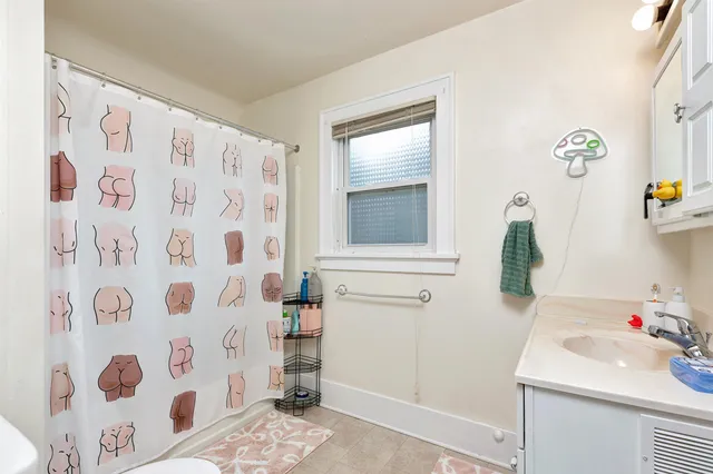 $245,000 | 829 Prospect Avenue, Oshkosh, WI 54901