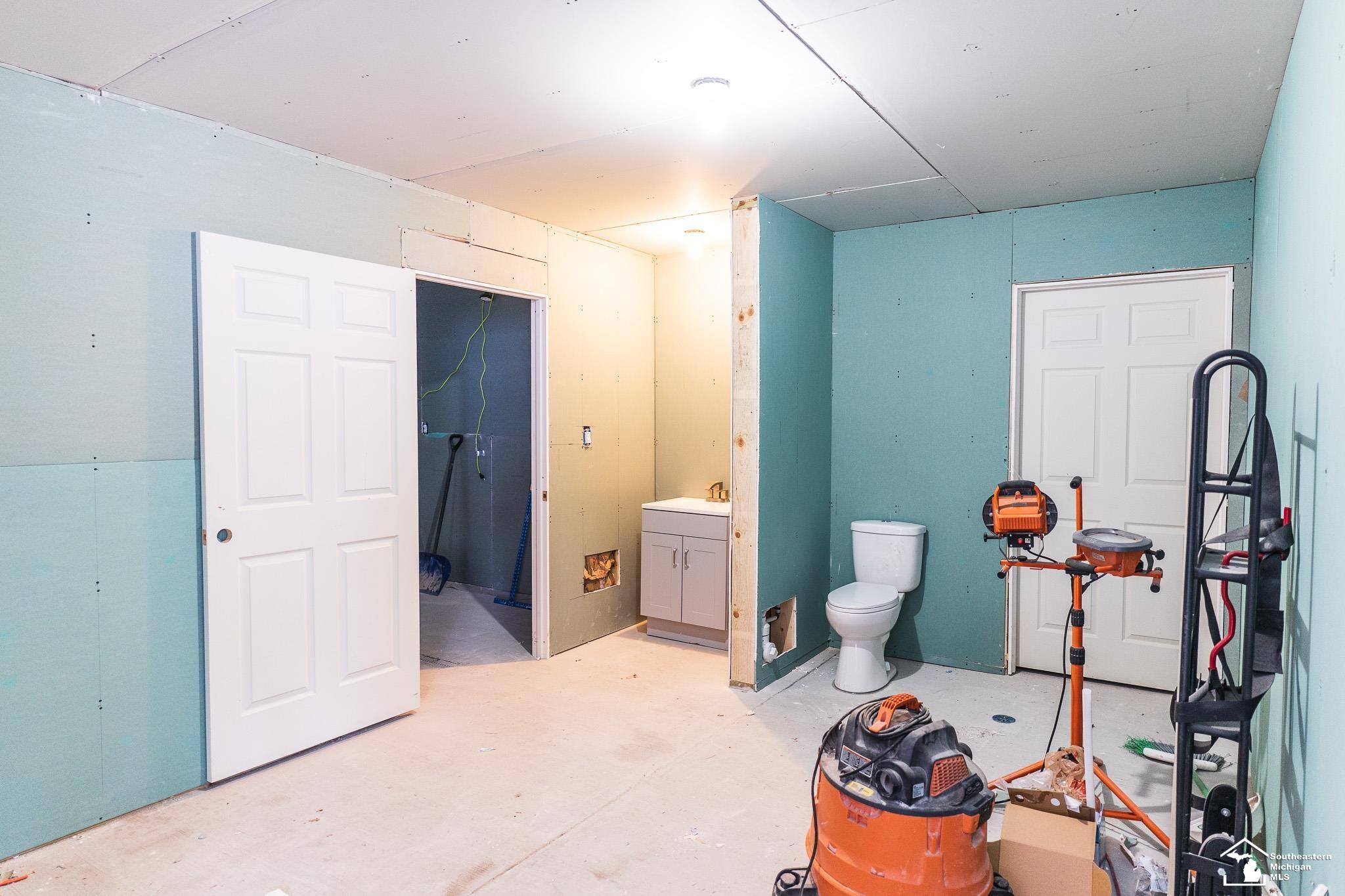 18338 Emit Road Riverview, MI 48193 - Photo 38 of 44 50101813-39.JPG