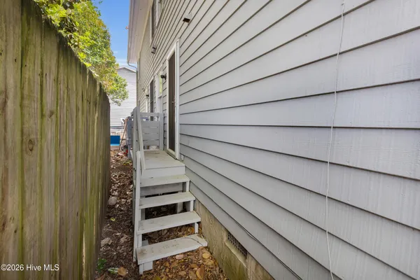 $1,500 | 338 River Walk Drive, New Bern, NC 28560