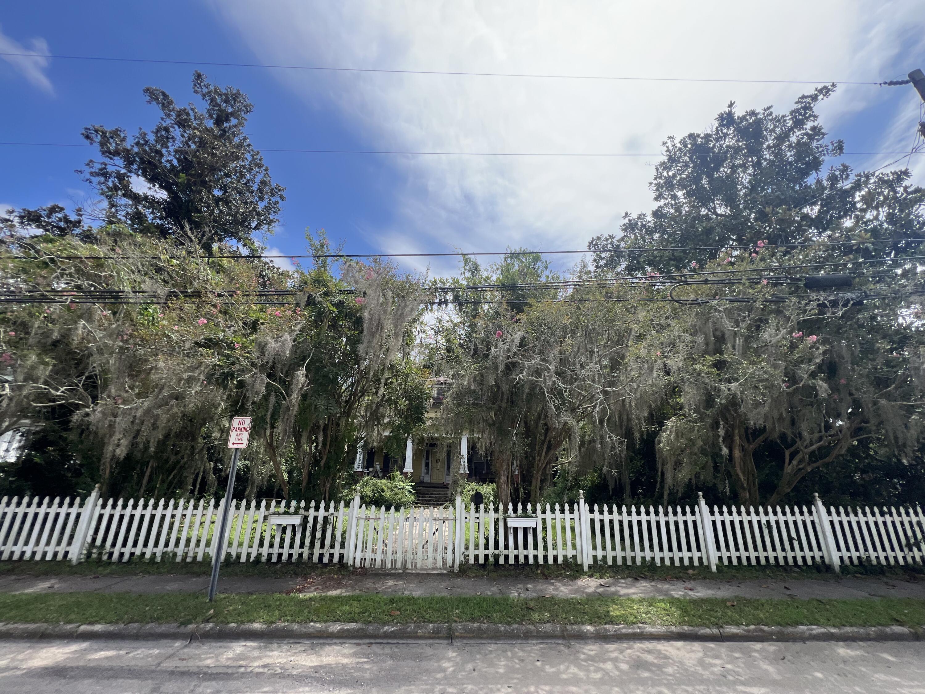 422 Hampton Street Walterboro, SC 29488 - Photo 4 of 9 IMG_5273