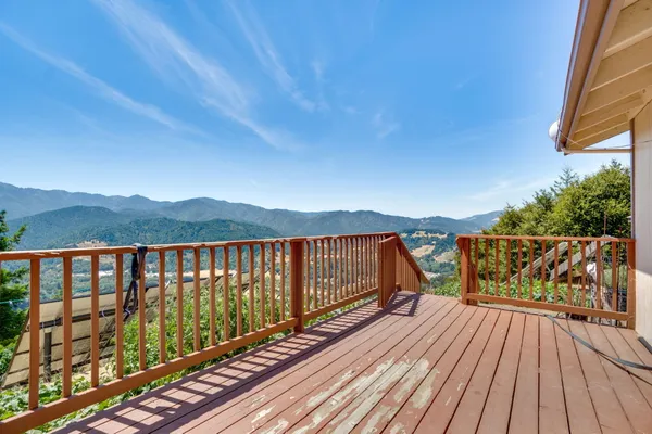 $1,575,000 | 745 Applewood Road, Petrolia, CA 95558