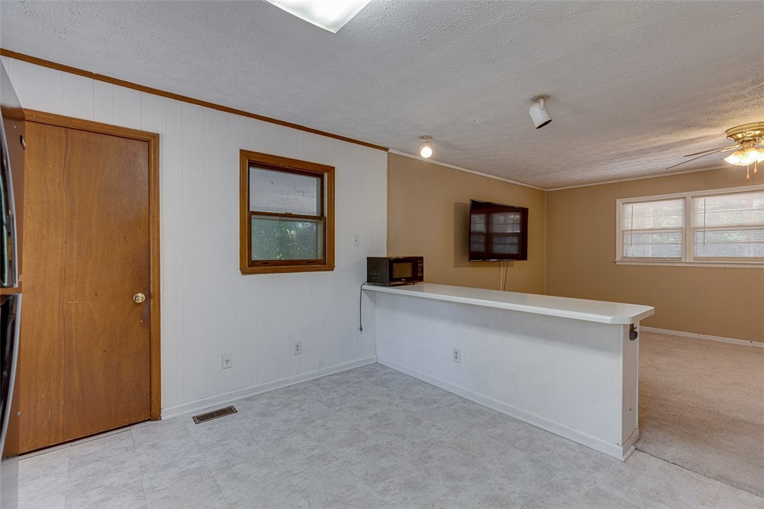 990 Laredo Drive Seneca, SC 29672 - Photo 13 of 28 Gallery Image 13