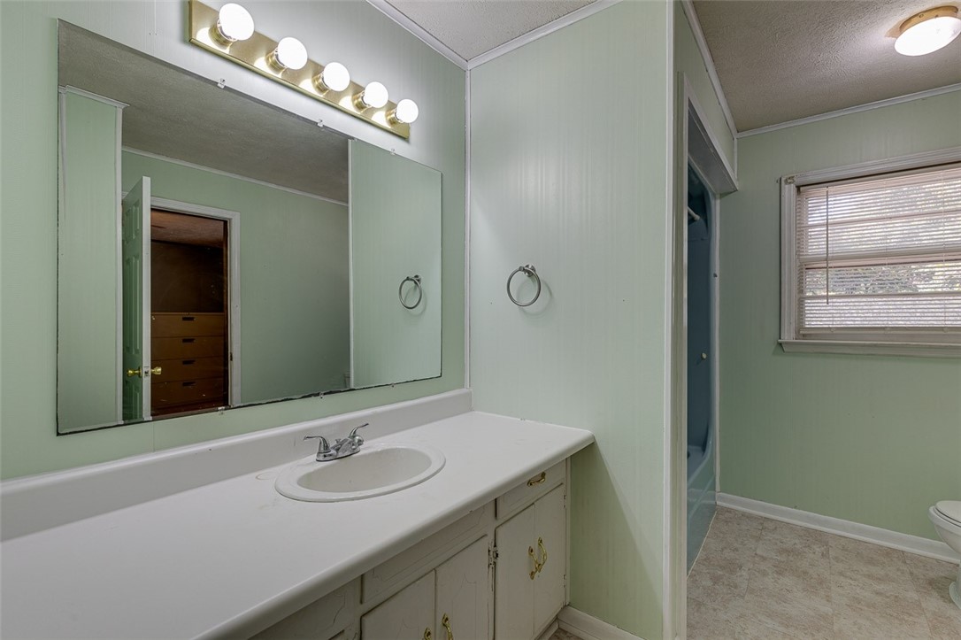 990 Laredo Drive Seneca, SC 29672 - Photo 16 of 28 Gallery Image 16