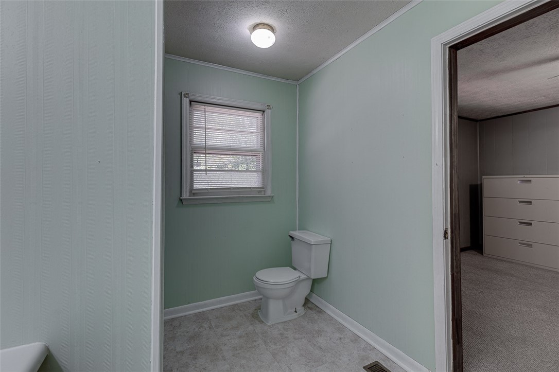 990 Laredo Drive Seneca, SC 29672 - Photo 17 of 28 Gallery Image 17