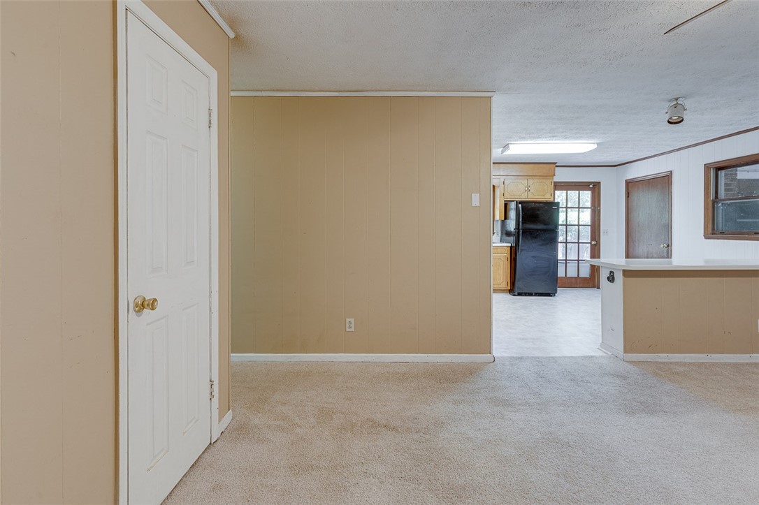 990 Laredo Drive Seneca, SC 29672 - Photo 4 of 28 Gallery Image 4