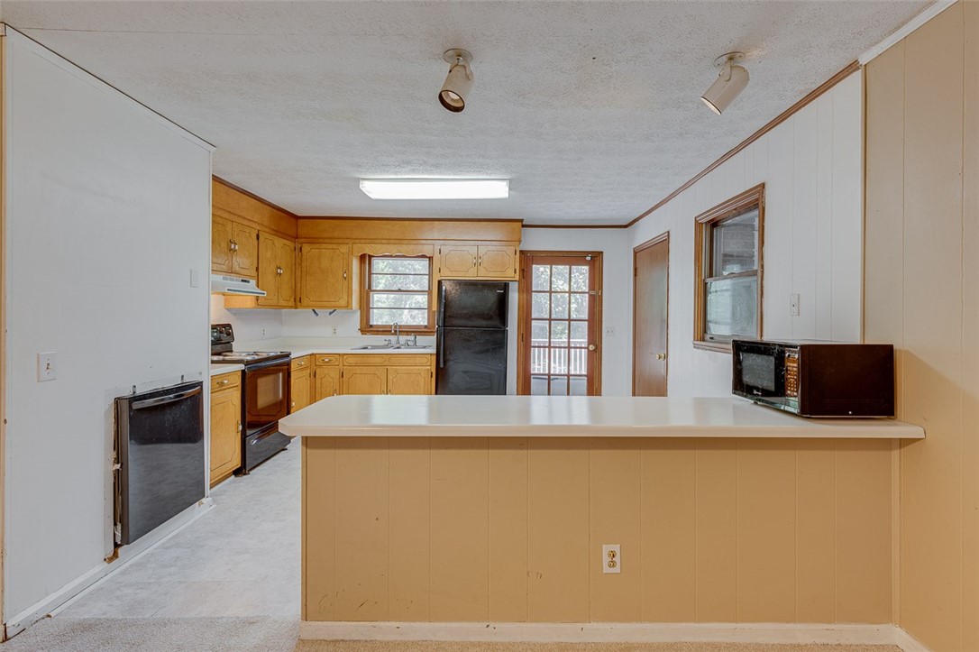 990 Laredo Drive Seneca, SC 29672 - Photo 9 of 28 Gallery Image 9