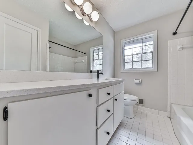 $399,950 | 421 Creek Valley Drive, Woodstock, GA 30188