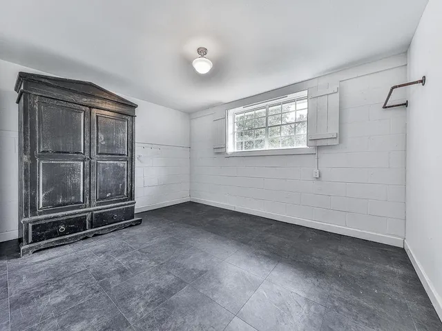 $399,950 | 421 Creek Valley Drive, Woodstock, GA 30188