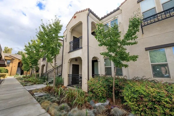 $290,000 | 140 Ivy Avenue, Unit 39, Patterson, CA 95363