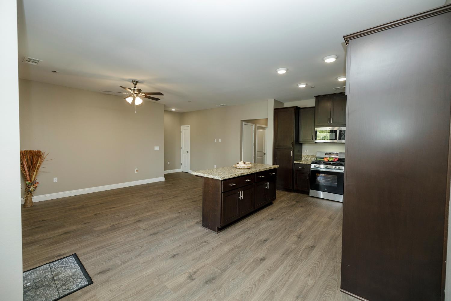 140 Ivy Avenue, Unit 39 Patterson, CA 95363 - Photo 11 of 52