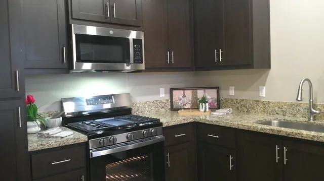 $325,000 | 140 Ivy Avenue, Unit 39, Patterson, CA 95363