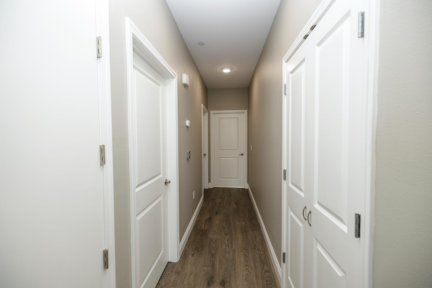 140 Ivy Avenue, Unit 39 Patterson, CA 95363 - Photo 17 of 47 a view of a hallway