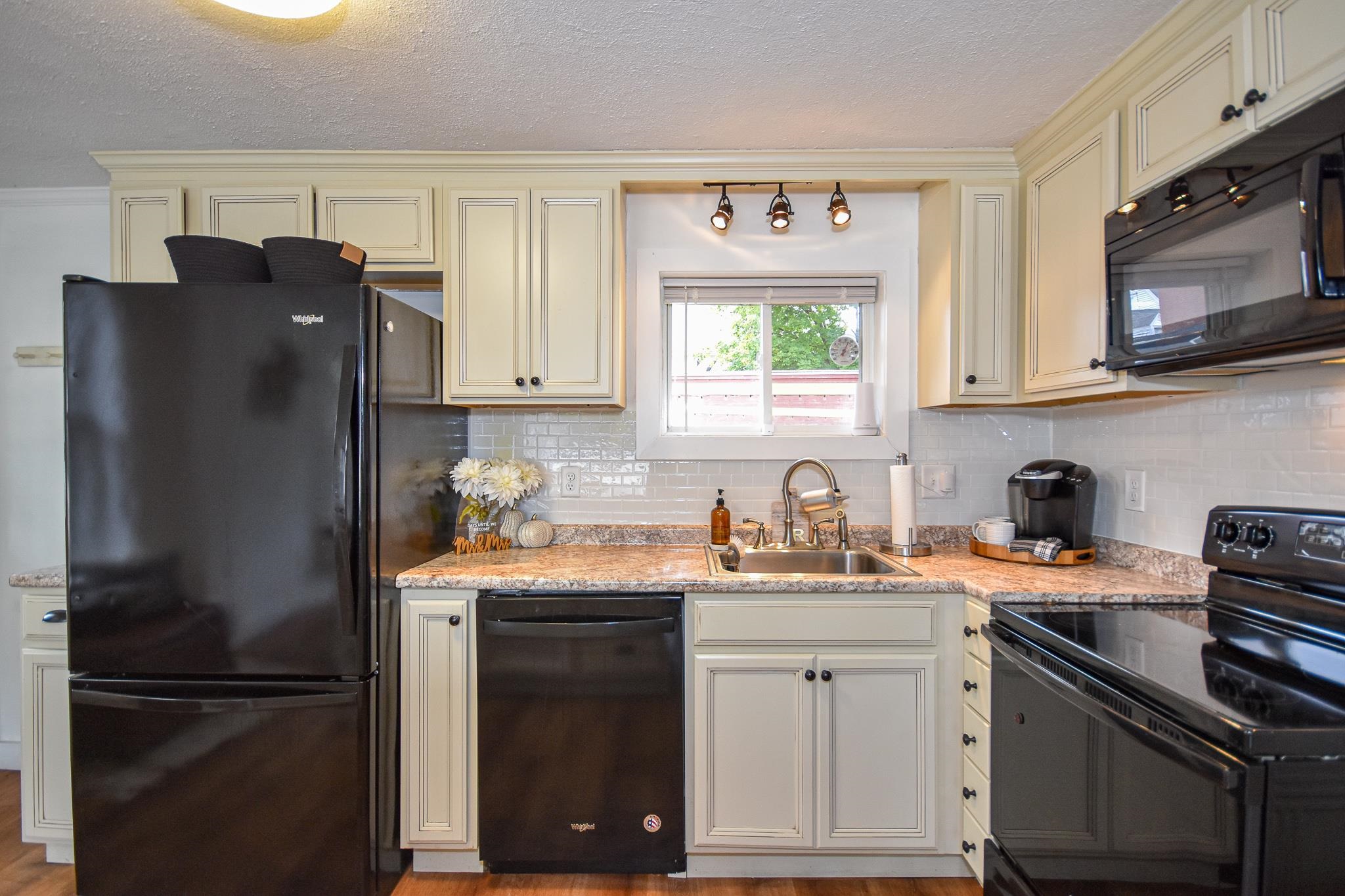 4 Cocheco Avenue Rochester, NH 03868 - Photo 3 of 30 Gallery Image 3
