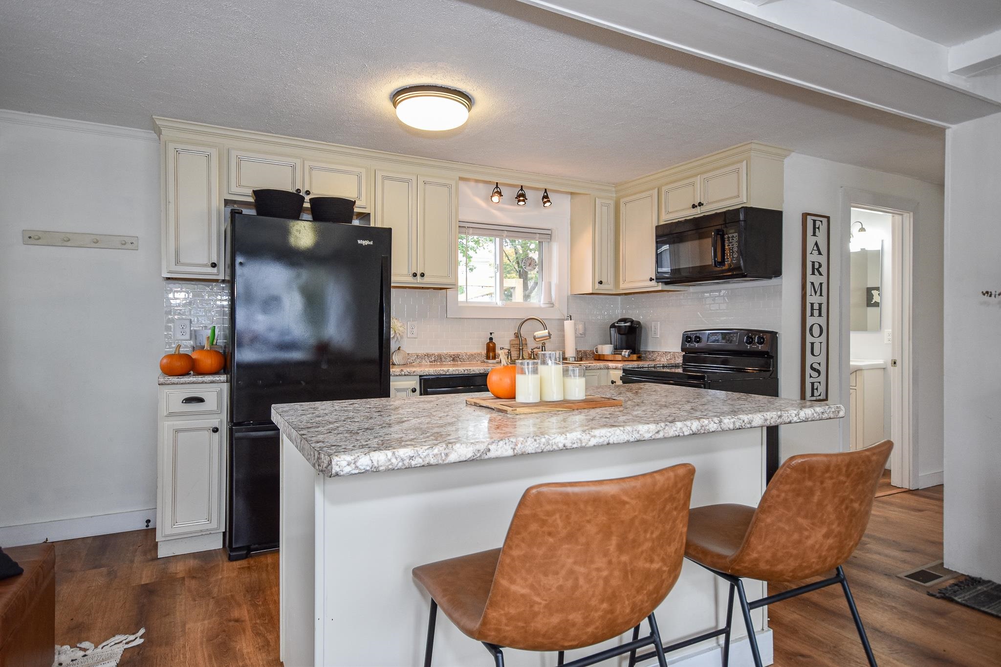 4 Cocheco Avenue Rochester, NH 03868 - Photo 5 of 30 Gallery Image 5